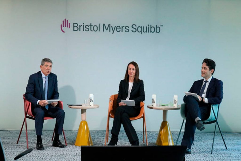 Dr. José Cabrera, Dra. Anna López y Dr. Pablo de la Cueva en la rueda de prensa de la presentación del fármaco