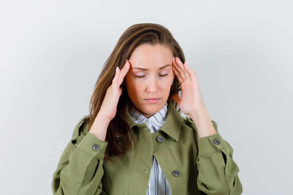 Migraña o cefalea del viajero: ¿en qué consiste y cómo se puede aliviar?