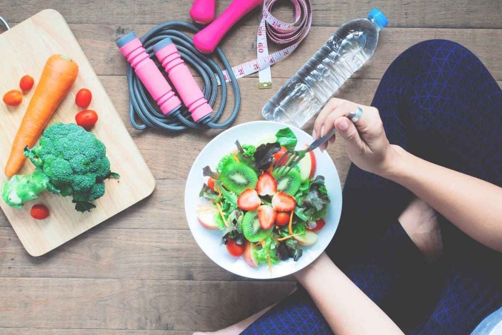 ¿De qué manera influyen la nutrición y la actividad física en el ciclo menstrual?